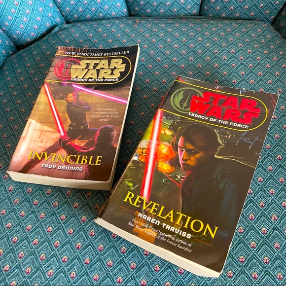 Star Wars: Legacy of the Force. Revelation by Traviss & Invincible by Denning - Picture 1 of 8